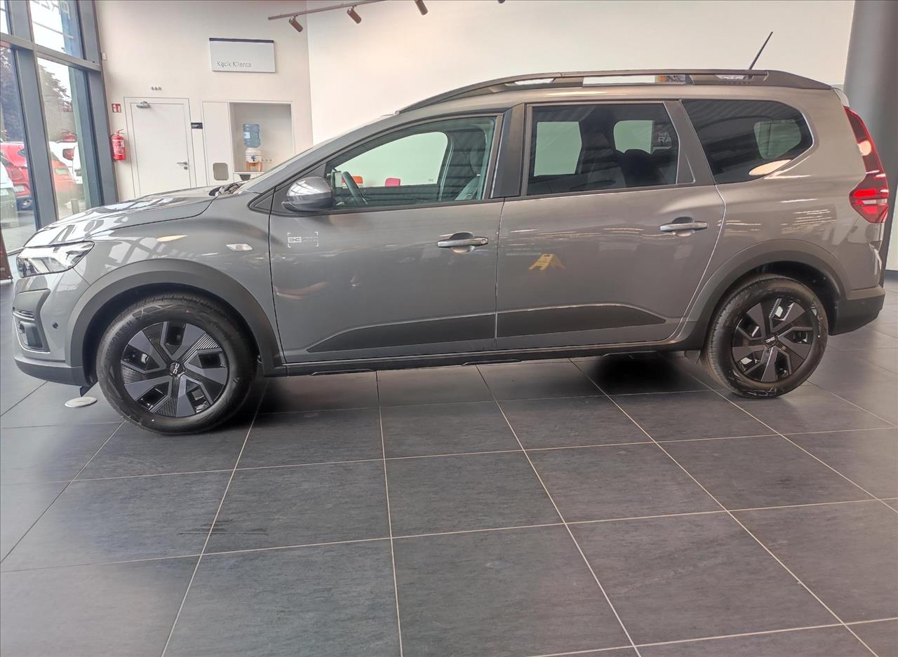 Dacia JOGGER Jogger 1.6 Full Hybrid 140 Expression MMT 7os. 2024